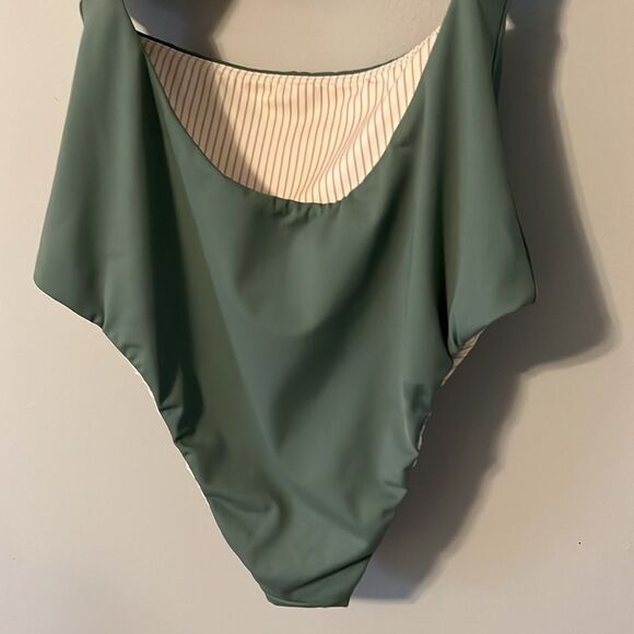 New! LOCAL THREAD Matador One Piece Swimsuit in Aloe Size Small NWT no padding - Picture 7 of 11